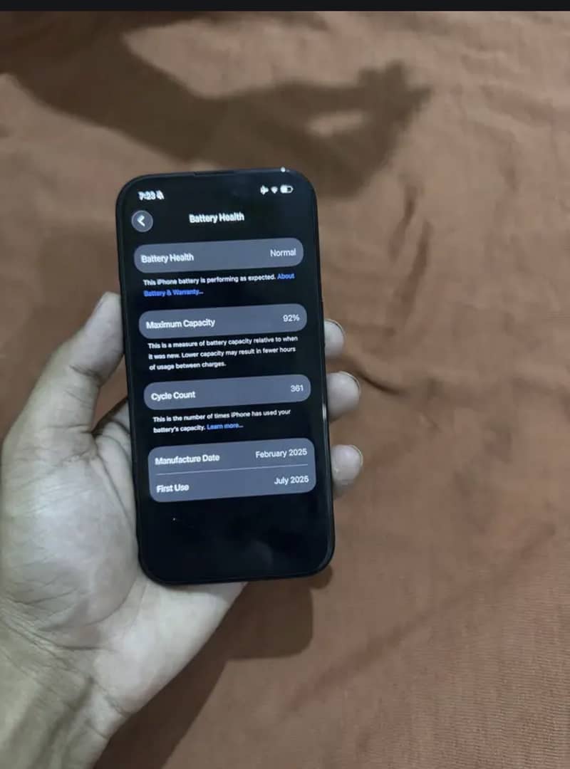 Apple iPhone 16 1
