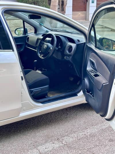 Toyota Vitz 2014