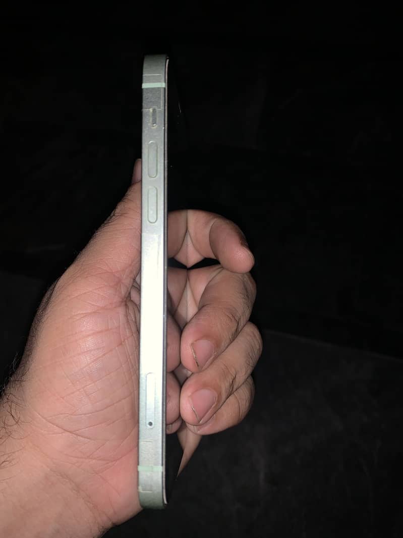 Apple iPhone 12 3