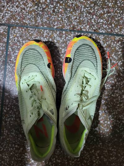 sports shoes