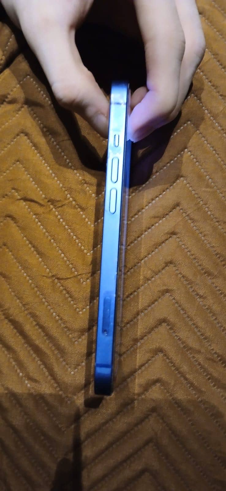 Apple iPhone 13 5