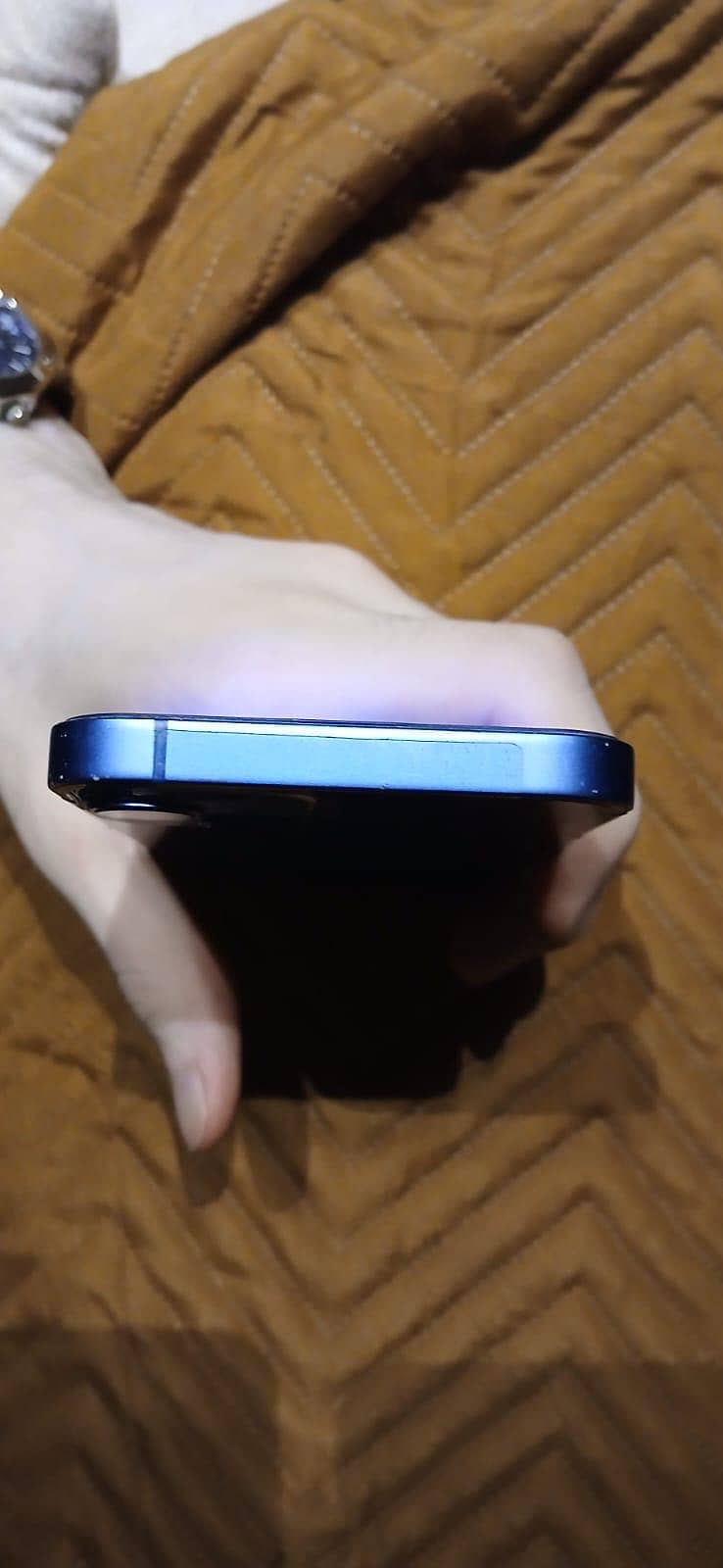 Apple iPhone 13 6