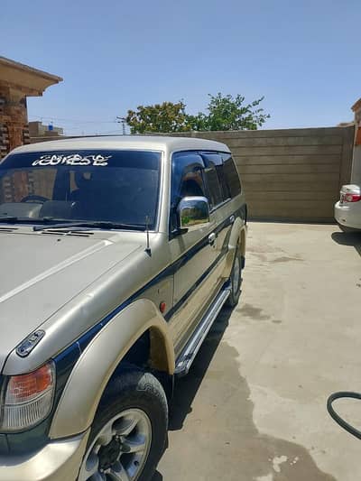 Mitsubishi Pajero 1995