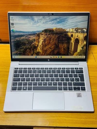 HP Elitebook 830 G7
