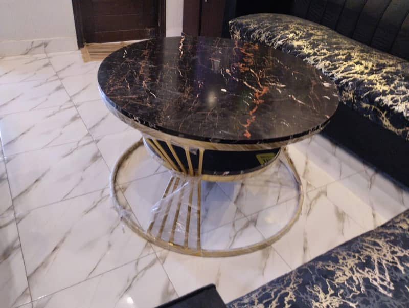 Centre table 0