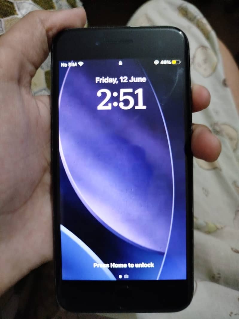 Apple iPhone 8 1
