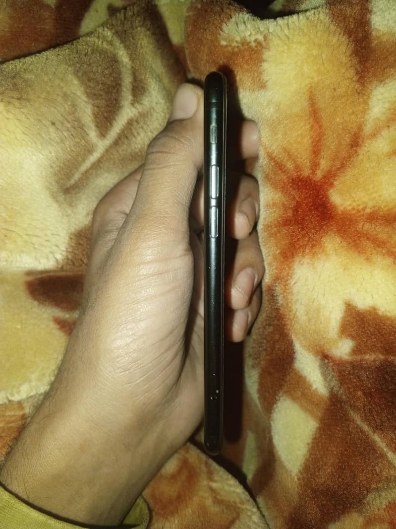 Apple iPhone 7 1
