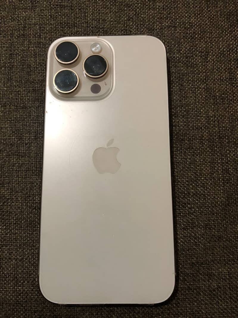Apple iPhone 16 Pro Max 0