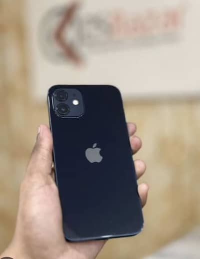 Apple iPhone 12