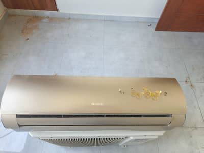 Gree 1.5 ton invertor heat & cool air conditioner