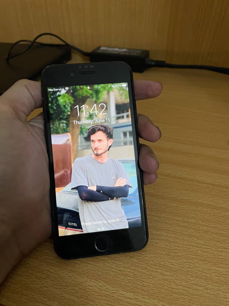 Apple iPhone 7 3