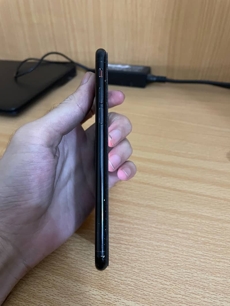 Apple iPhone 7 4