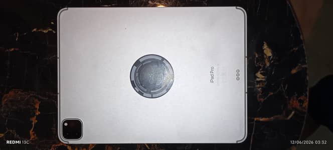 I pad pro M2 128gb 11 inc