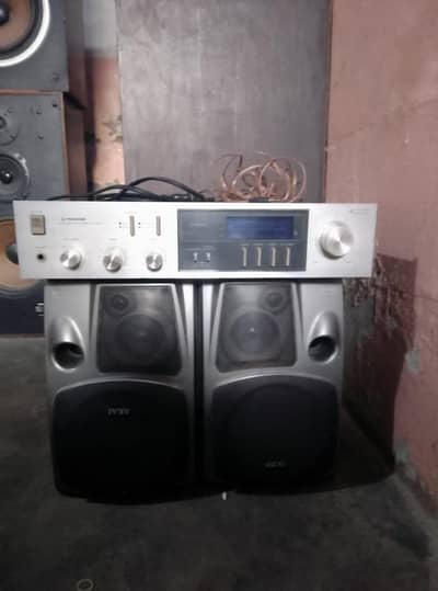 speaker and to amplifier