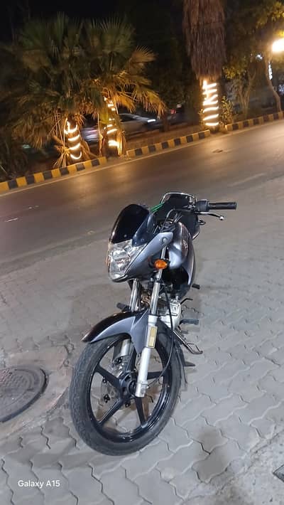 YAMAHA YBR 125