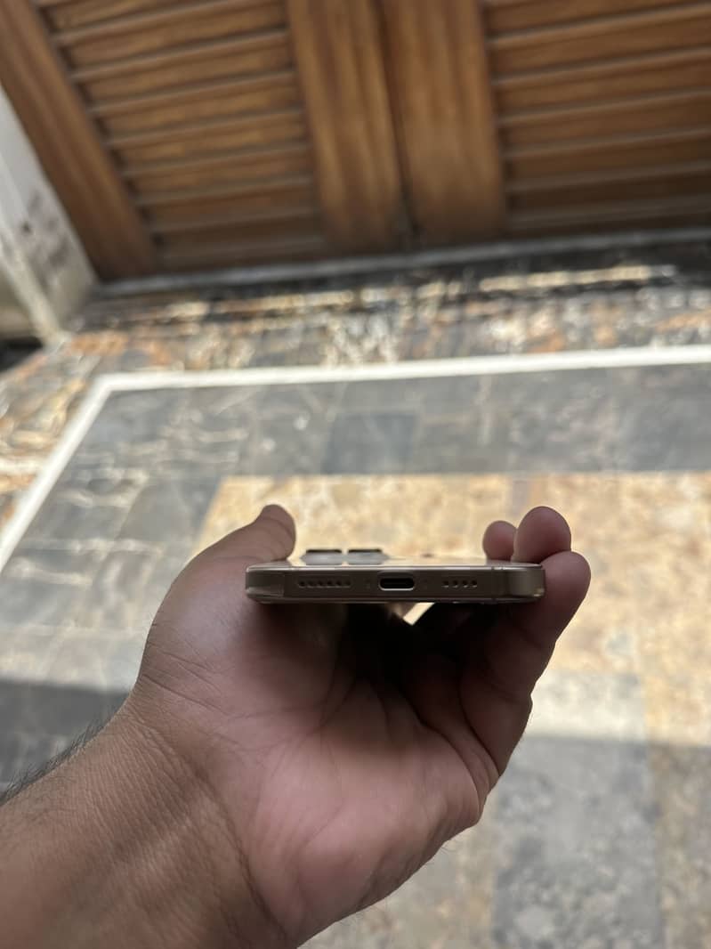 Iphone 16 pro max 2