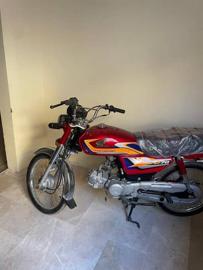 Honda CD 70 2025
