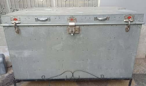 Heavy Duty Iron Trunk / Storage Box 3×5 – Strong Quality | Used