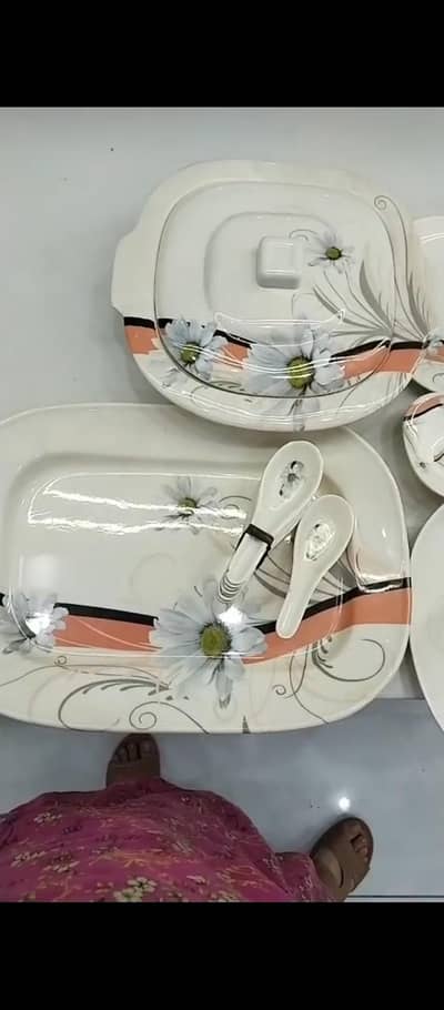 daily base use melamine dinner. condition 10 by 10