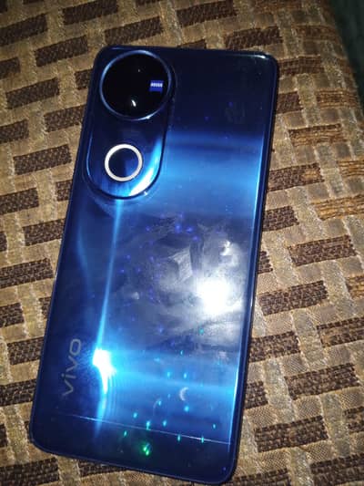 Vivo V50