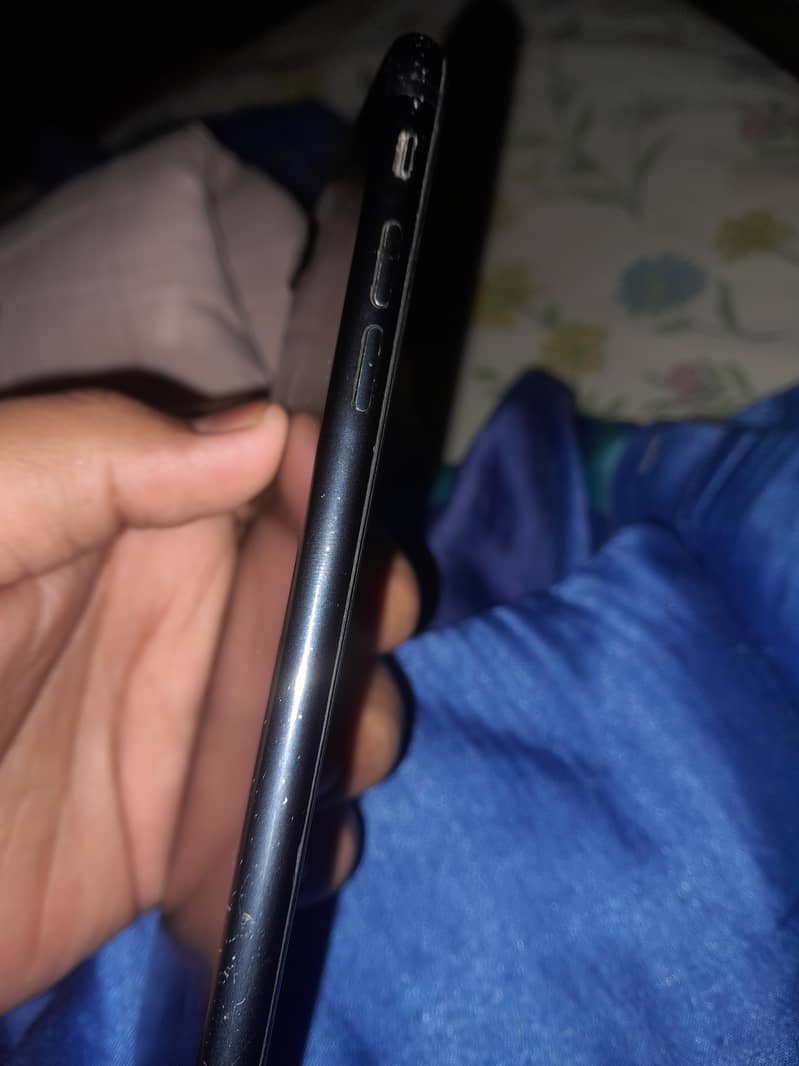 Apple iPhone 7 Plus 1