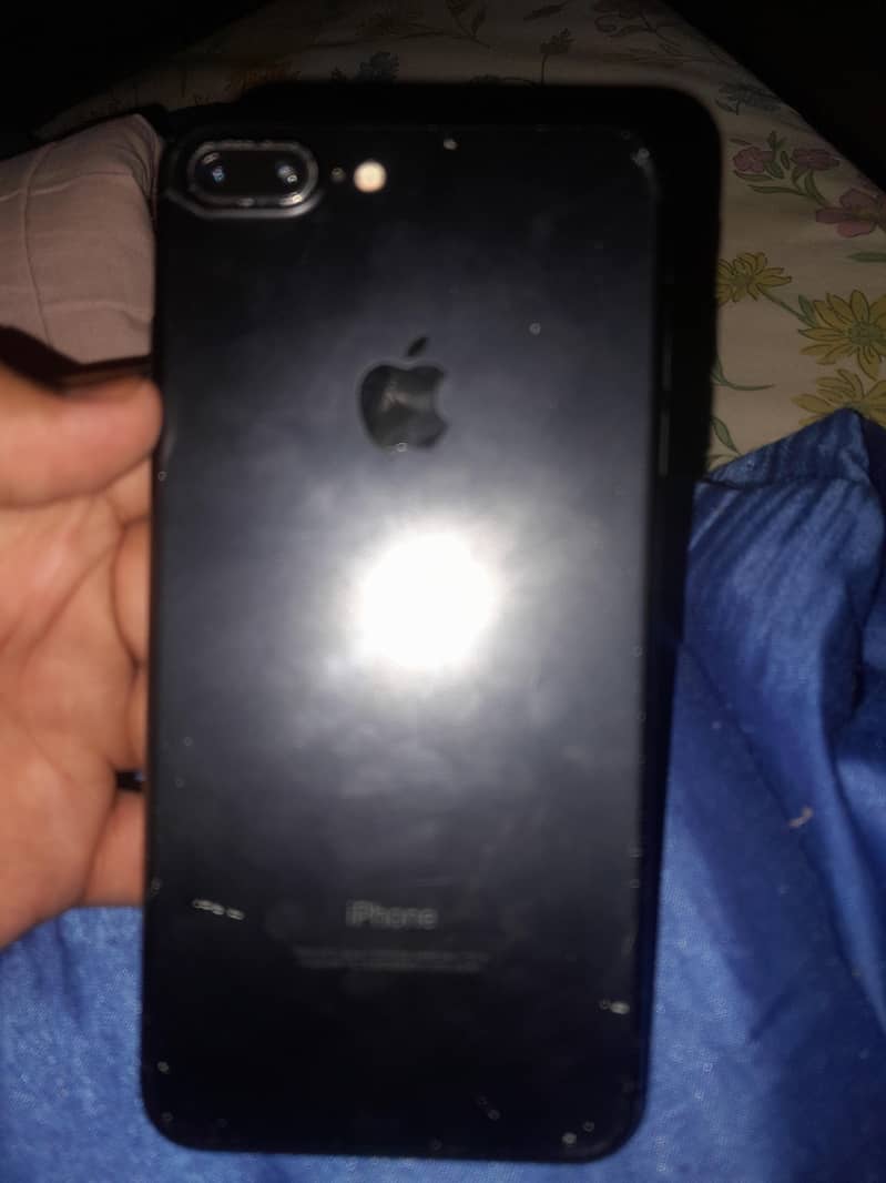 Apple iPhone 7 Plus 3