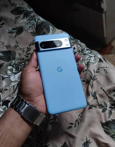 Google Pixel 8 Pro