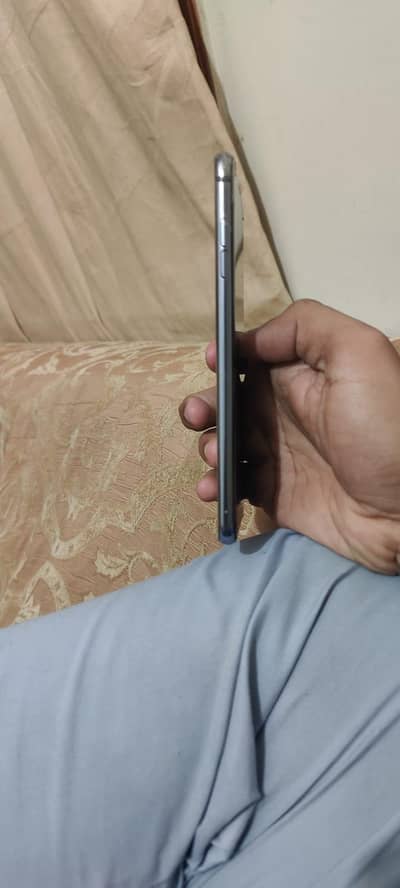 LG V35 ThinQ