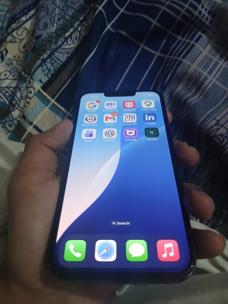 Apple iPhone 13 1