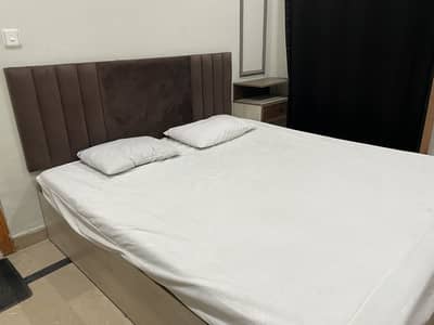 3 king size bedset + sidetable + mattress