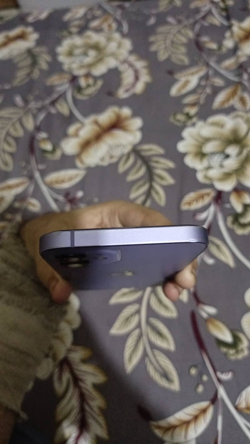 Apple iPhone 12 2