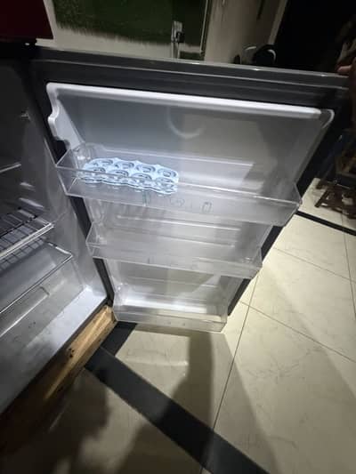 Haier HRF 246 Medium Size Fridge For sale All ok Fridge Haier Pell