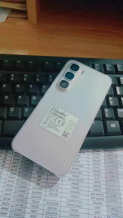 03042104827Infinix hot 60 paro 8+8 128 gb new Fon ha ik din Howa ha ly
