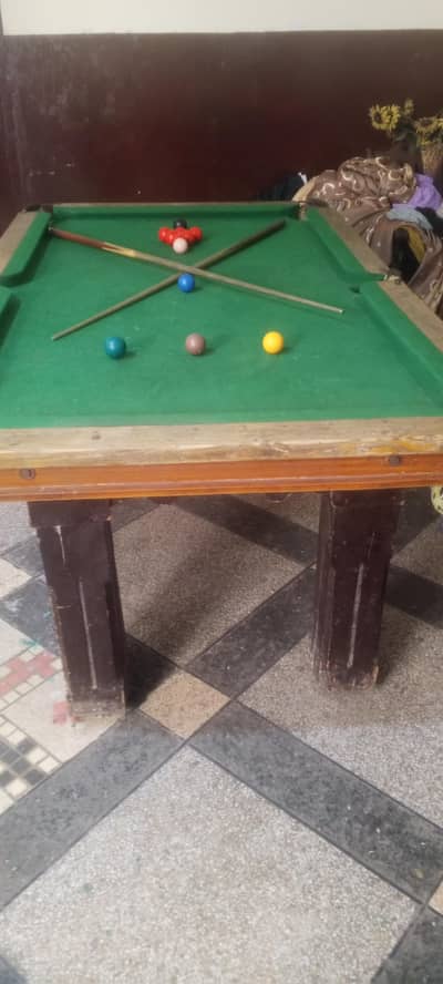 small snoker table