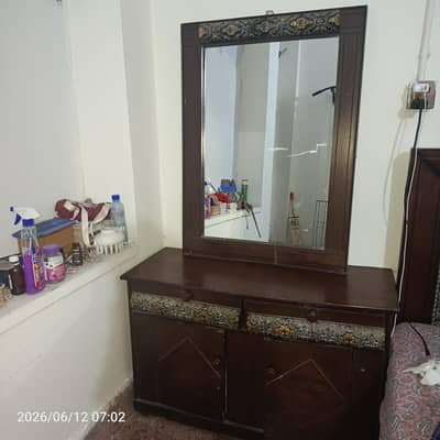 dressing table wooden