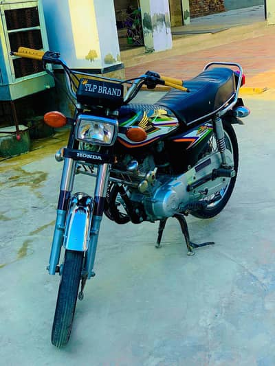 Honda 125 CG bike all document clear 03 29 71 08 32 0 model 2016
