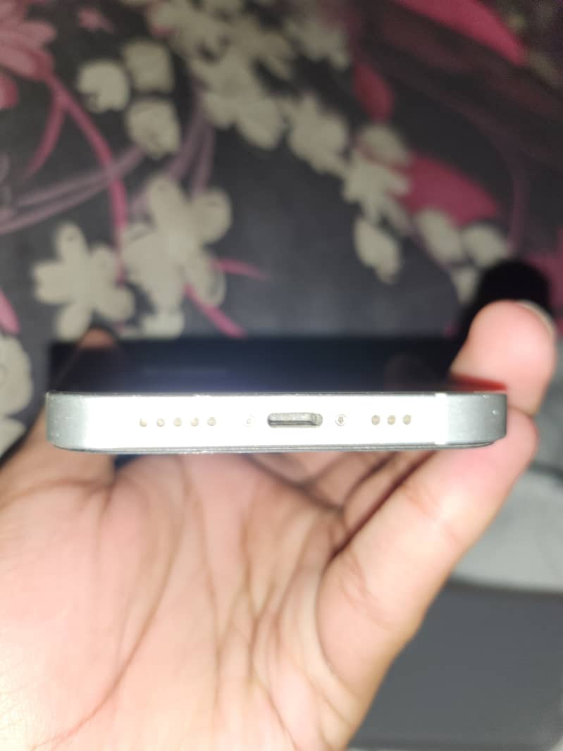 Apple iPhone 12 2