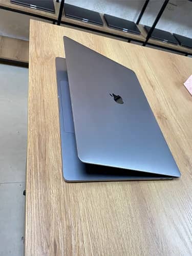 MacBook Pro 2018 1