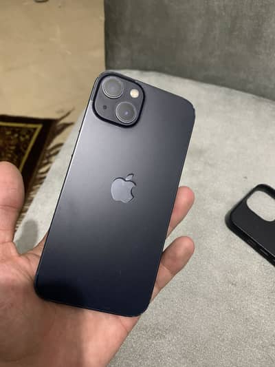 Apple iPhone 13