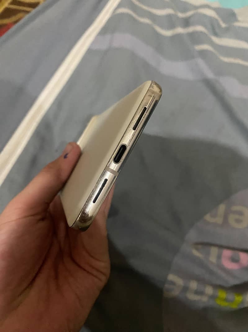 Google Pixel 8 Pro 6