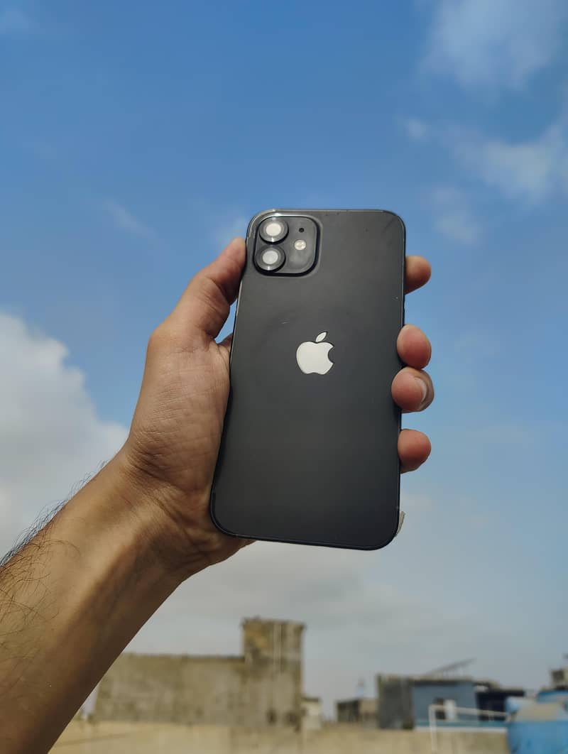Apple iPhone 12 0