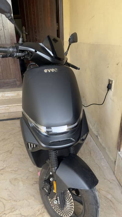 EVEE s1 in a very good condition