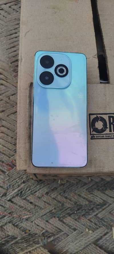 Infinix Smart 8 Pro 4 4GB 128gb only phone