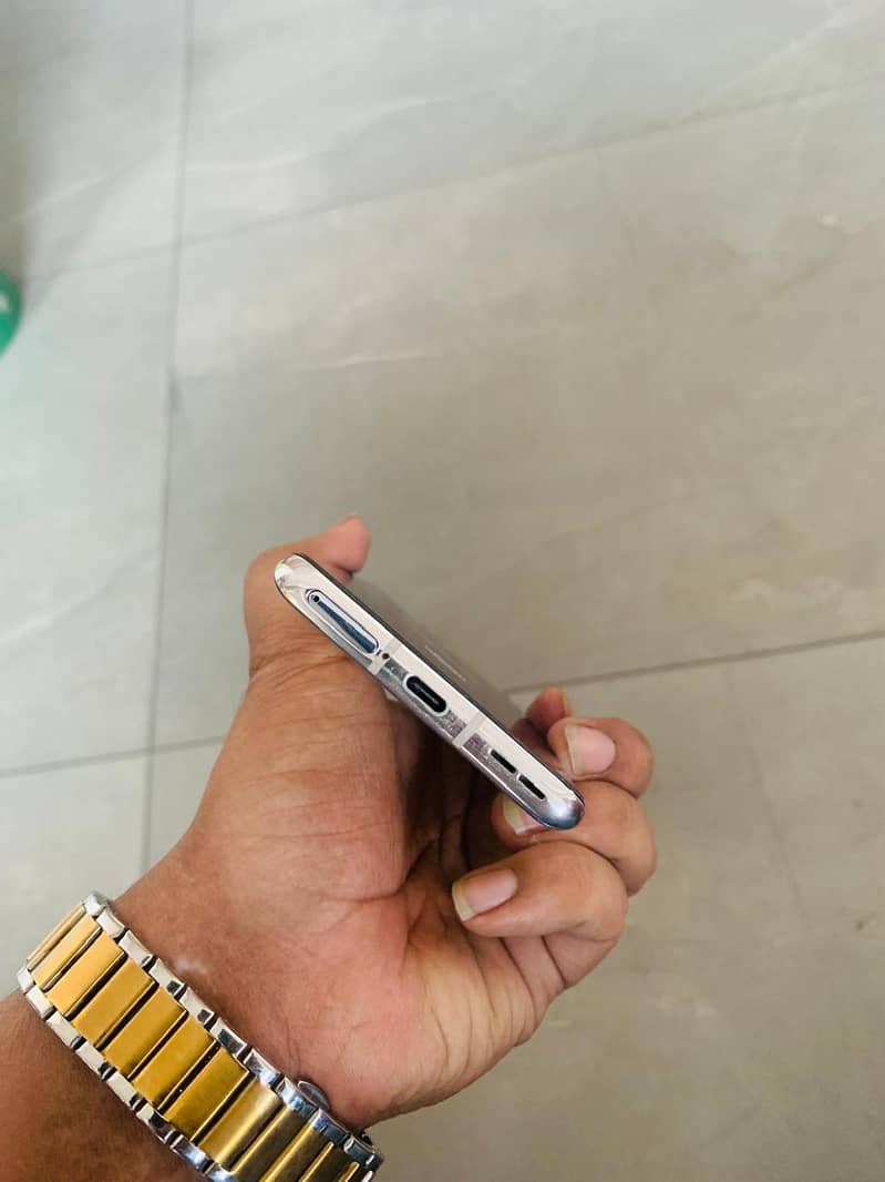 One Plus 8 5