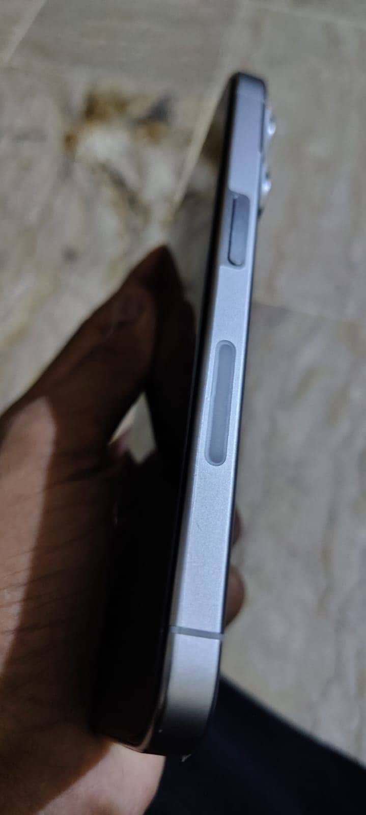 Apple iPhone 15 Pro 4