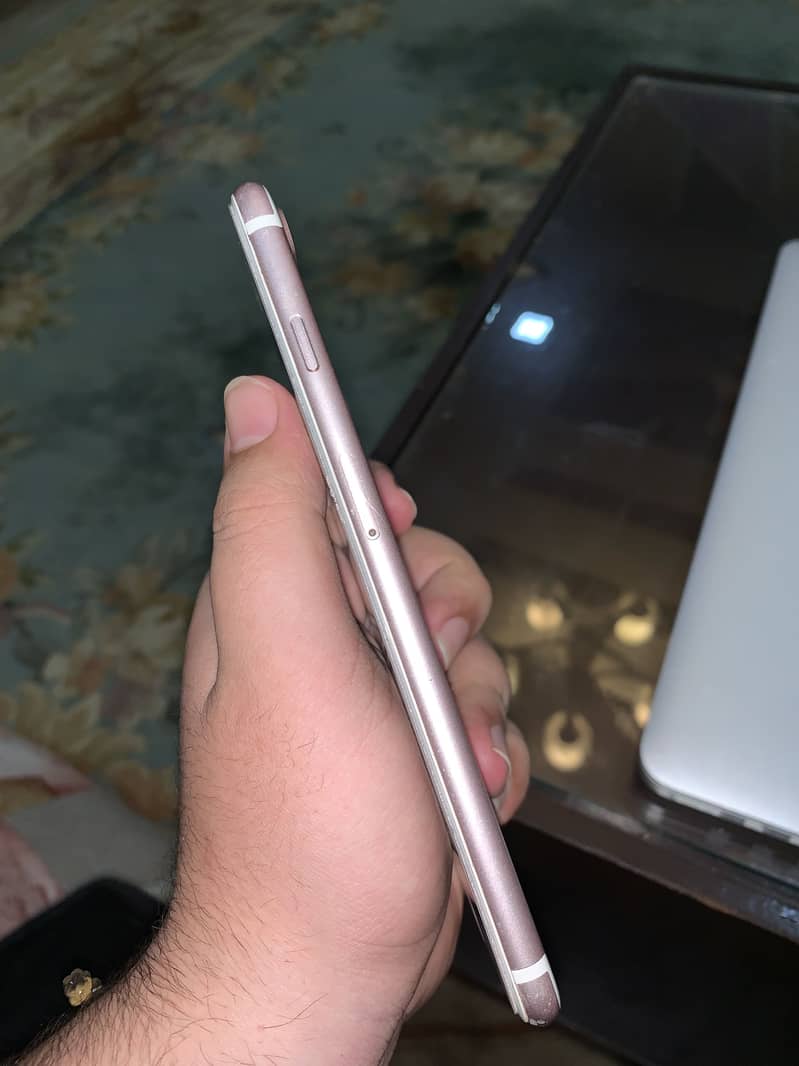 Apple iPhone 7 Plus 3