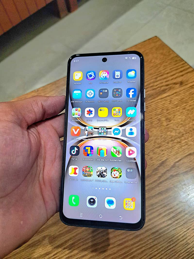Tecno 40C 1