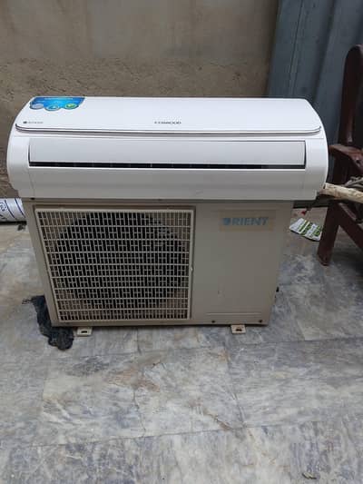 1 ton AC . Kenwood