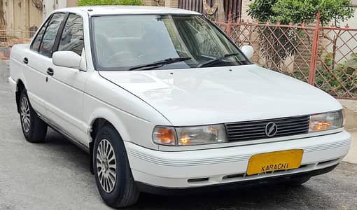 NISSAN SUNNY SUPER-SALOON JX 1.0CC MAROON INTERIOR {GENUINE CONDITION}
