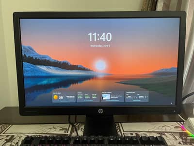 HP E22 monitor for sale